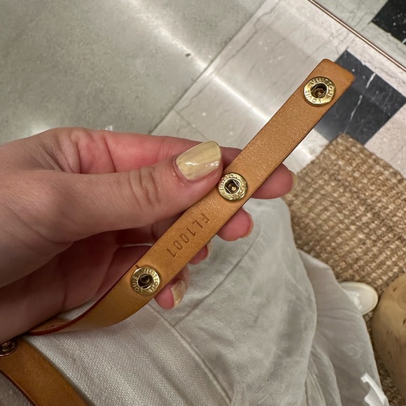 Louis Vuitton Florentine Monogram Canvas
Pochette - Picture 12 of 15